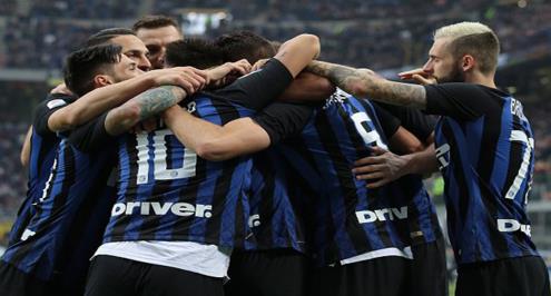 إنتر يواصل انتفاضته وينذر برشلونة بخماسية في جنوه بالدوري الإيطالي